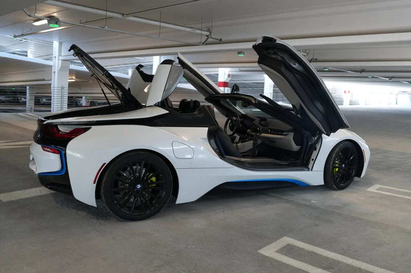 2019 BMW i8 Roadster 9