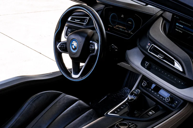 2019 BMW i8 Roadster 6