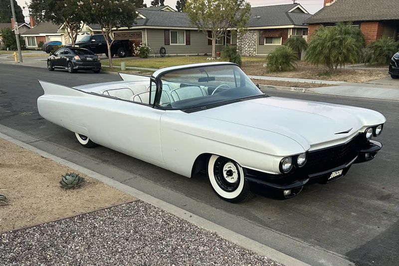 1960 Cadillac Series 62 Coupe 9