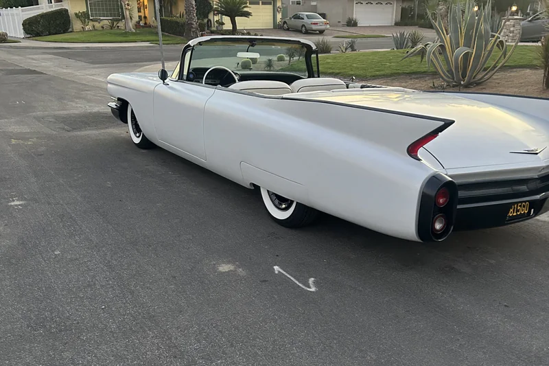 1960 Cadillac Series 62 Coupe 12