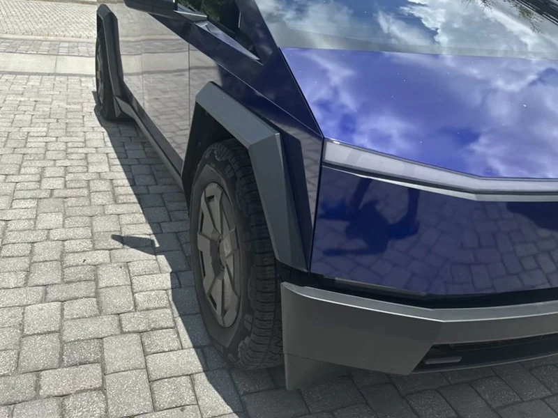 2024 Tesla Cybertruck All wheel drive 6