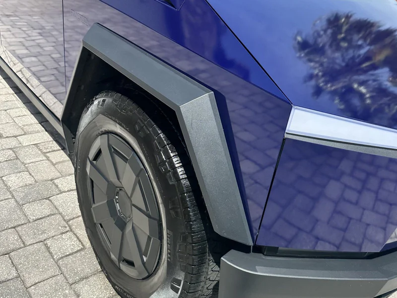 2024 Tesla Cybertruck All wheel drive 12