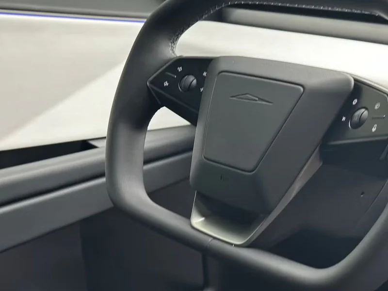 2024 Tesla Cybertruck All wheel drive 15