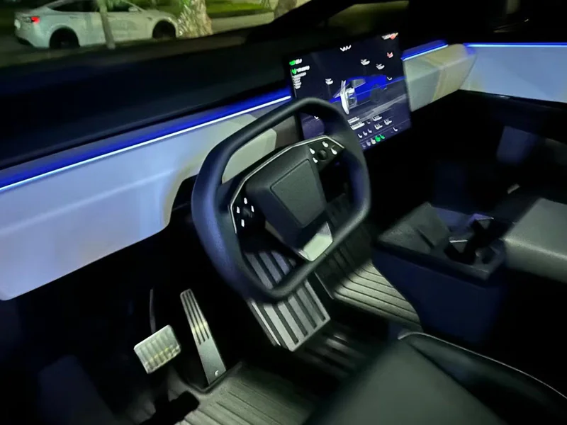 2024 Tesla Cybertruck All wheel drive 16