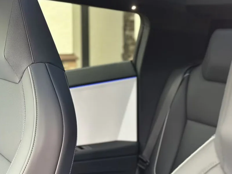 2024 Tesla Cybertruck All wheel drive 19