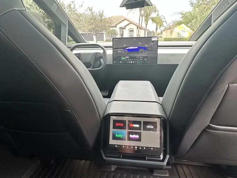 2024 Tesla Cybertruck All wheel drive 21