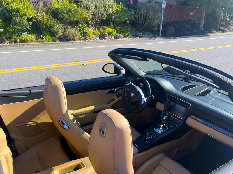 2014 Porsche 911  Carrera S 10