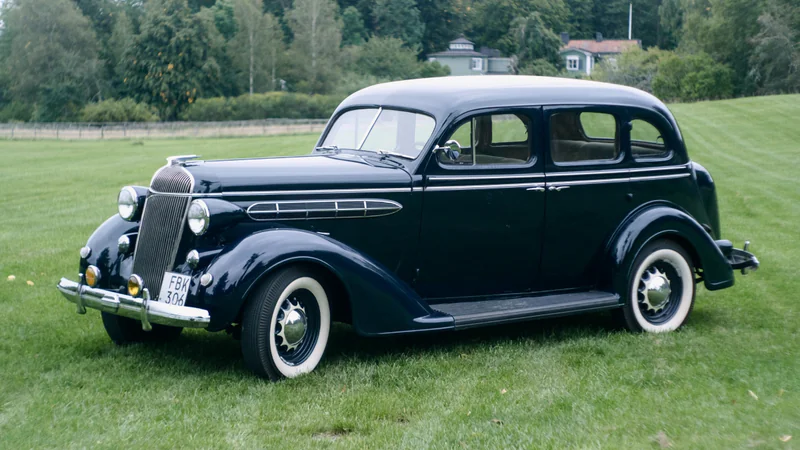 1936 Chrysler Airstream