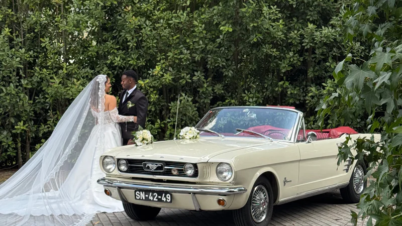 1966 Ford Mustang in Porto 2