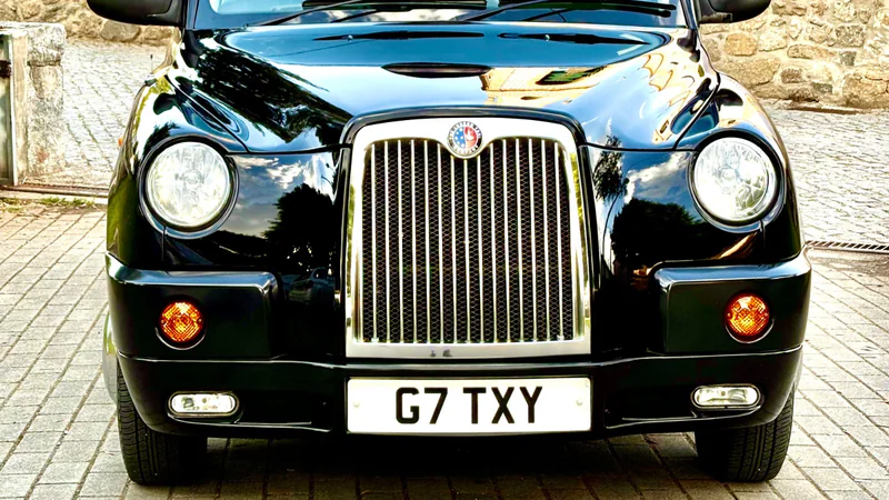 2009 London Taxi International TX4 in São Paio Merelim 4