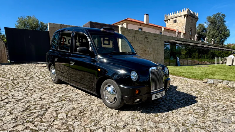 2009 London Taxi International TX4 in São Paio Merelim 2