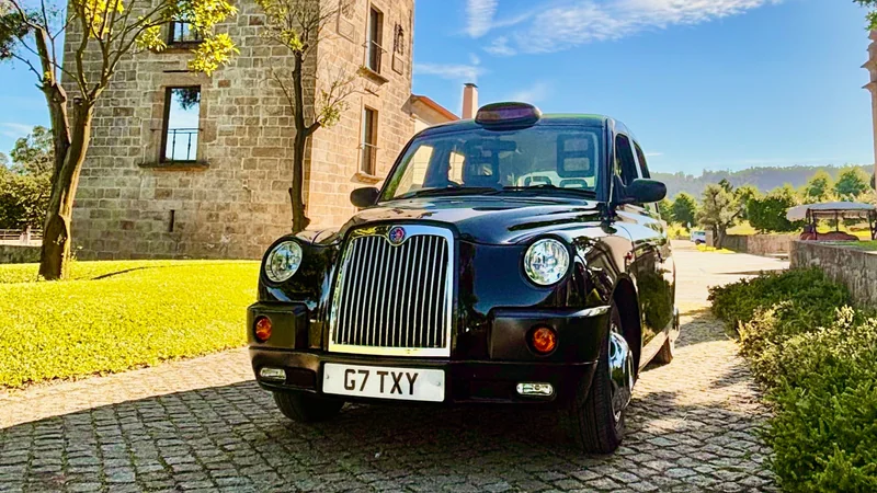 2009 London Taxi International TX4 in São Paio Merelim