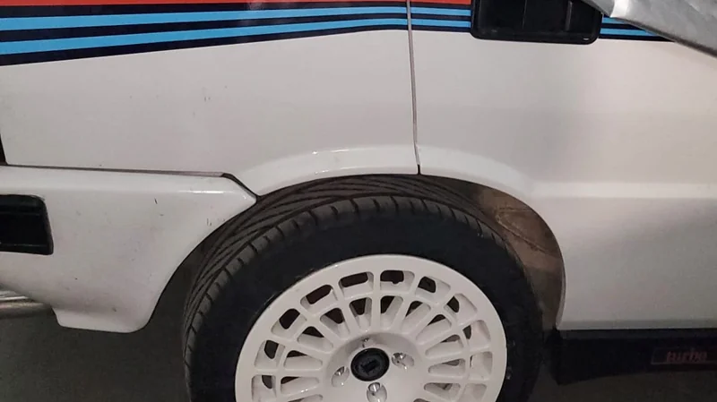 1988 Lancia Delta Hf Turbo in Palermo 2