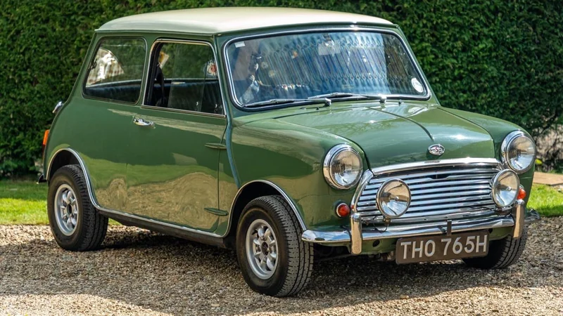 1969 Mini Classic Cooper in Crawley 10