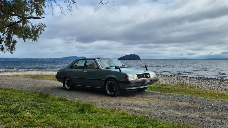 1981 Mitsubishi Sigma  in Porirua 2