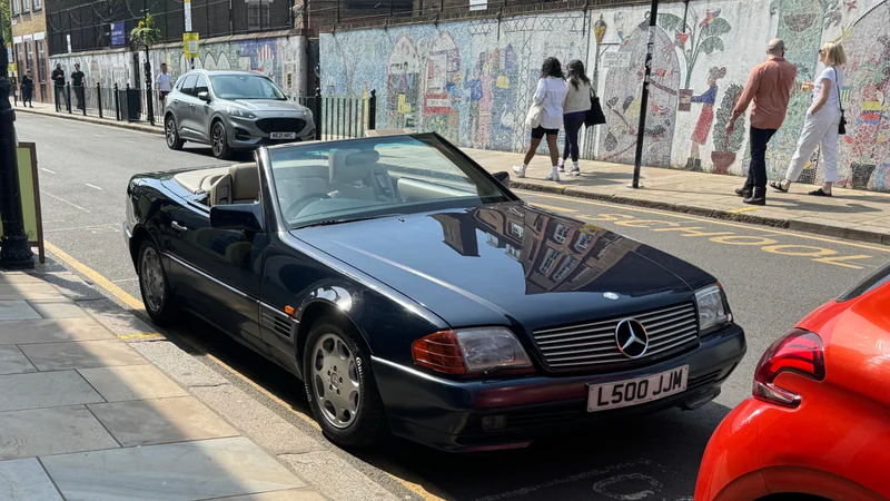 1994 Mercedes-Benz SL500 in London 2