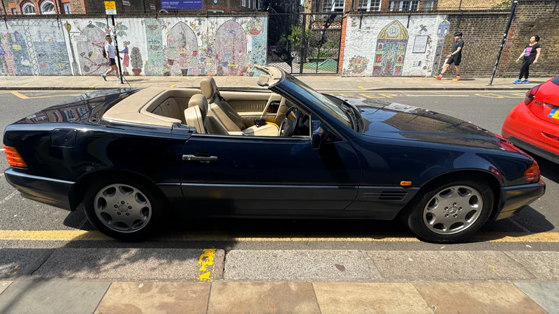 1994 Mercedes-Benz SL500 in London 4