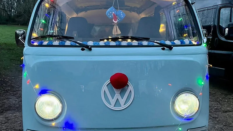 1972 Volkswagen T2 Bay Window in Ossett 10