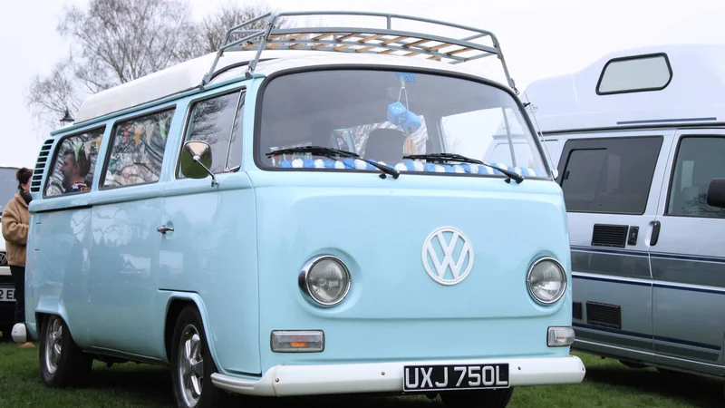 1972 Volkswagen T2 Bay Window in Ossett 5