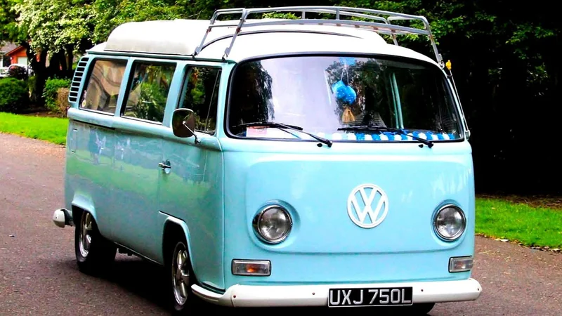 1972 Volkswagen T2 Bay Window in Ossett 4