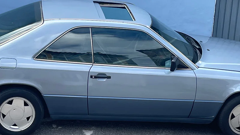 1986 Mercedes-Benz 300e W124 in A Coruña 7