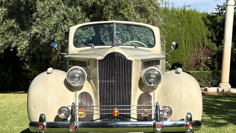 1940 Packard 120 in Granada 4