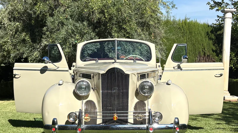 1940 Packard 120 in Granada 7