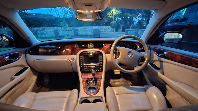 2004 Jaguar XJR in Preston 6