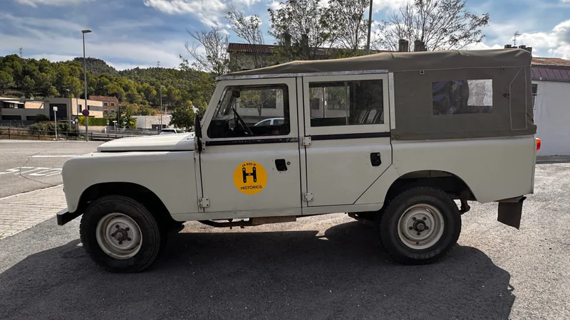 1982 Land Rover 109 Series 3 in Castellolí 2
