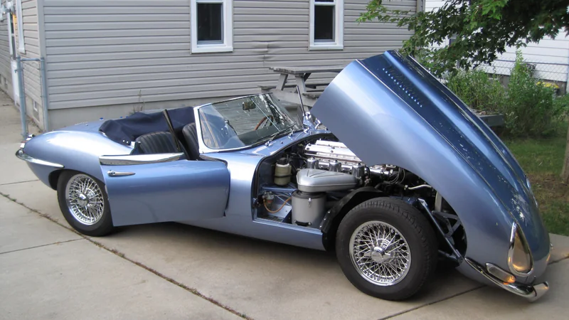 1965 Jaguar E-Type in Brookvale 4