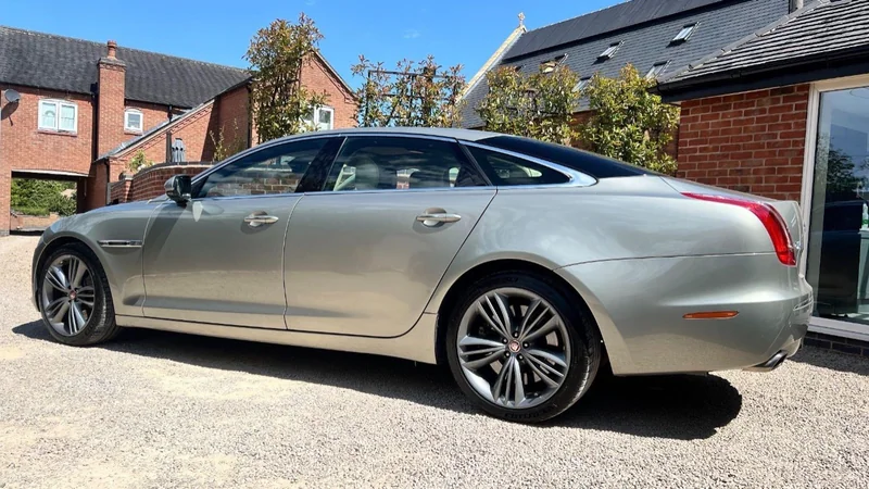 2011 Jaguar XJ Supersport LWB 2