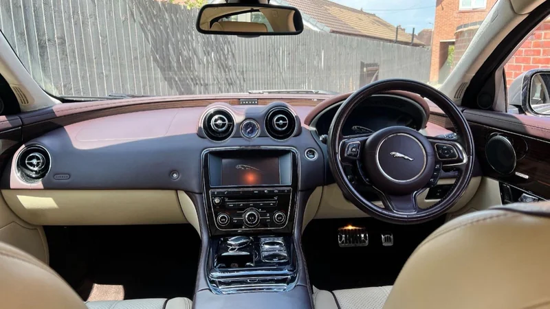 2011 Jaguar XJ Supersport LWB 5
