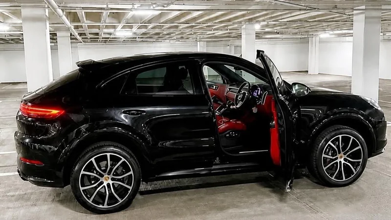 2026 Porsche Cayenne in London 3