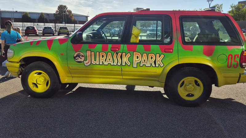 1998 Ford Explorer Jurassic Park in Thorney Toll 5