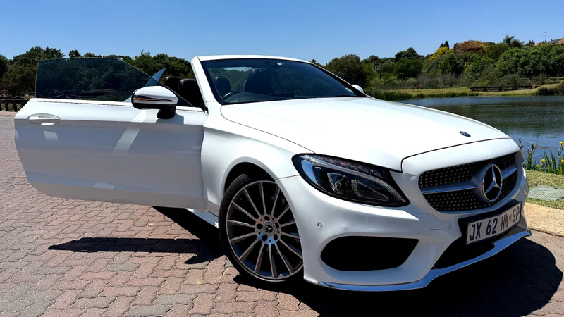 2022 Mercedes-Benz C200 Cabriolet in Sandton 5