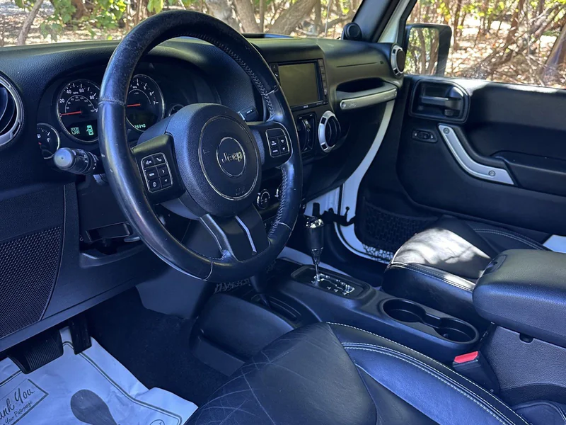 2014 Jeep Wrangler Unlimited Sahara 3