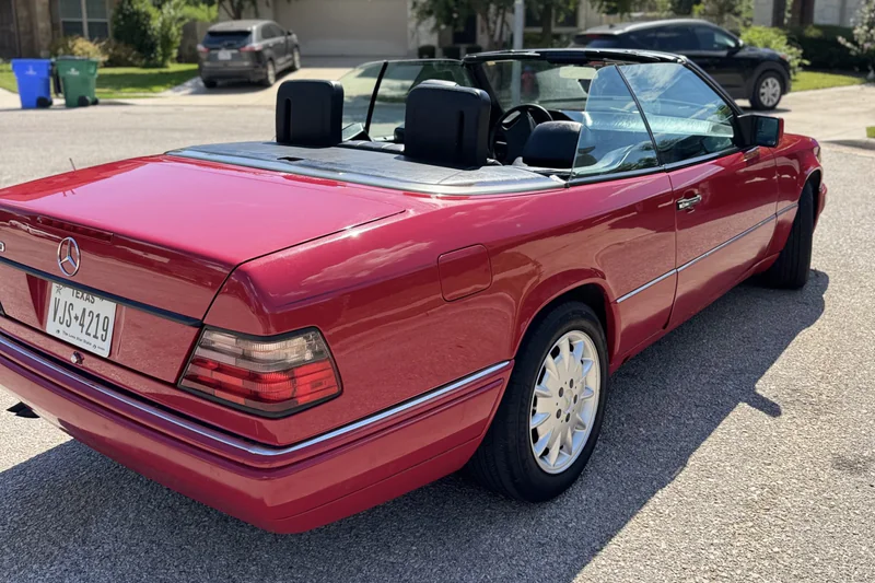 1995 Mercedes-Benz E320