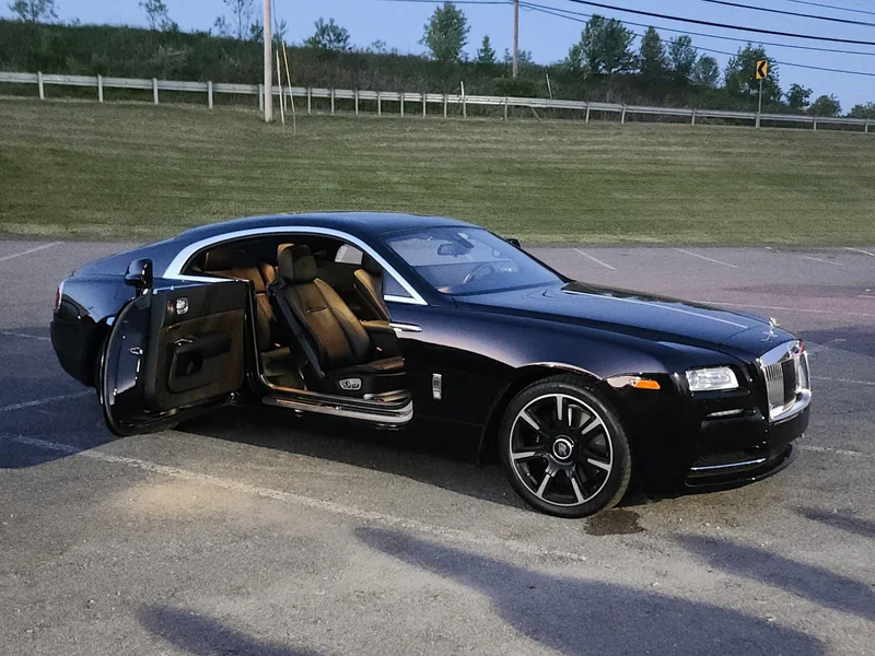 2016 Rolls-Royce Wraith Base 2