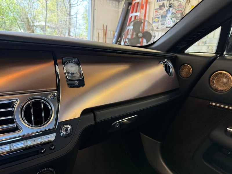 2016 Rolls-Royce Wraith Base 3