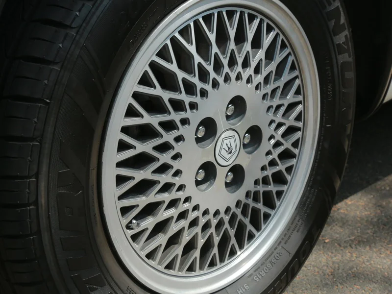 1991 Chrysler TC by Maserati Base 32
