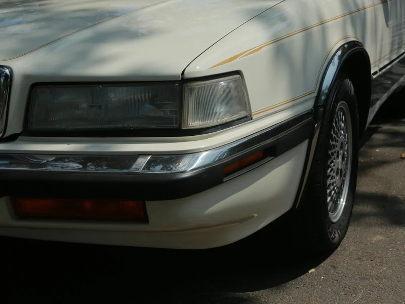 1991 Chrysler TC by Maserati Base 5