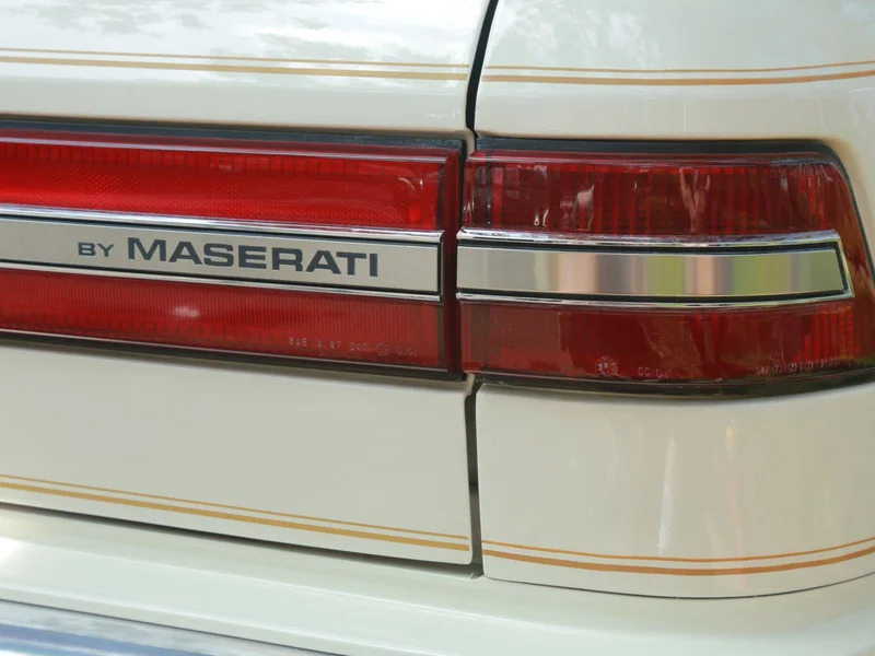 1991 Chrysler TC by Maserati Base 7