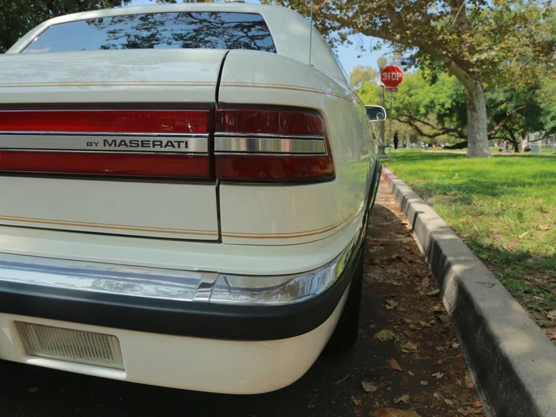1991 Chrysler TC by Maserati Base 8