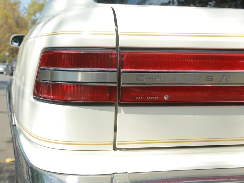 1991 Chrysler TC by Maserati Base 10