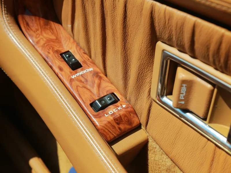 1991 Chrysler TC by Maserati Base 49