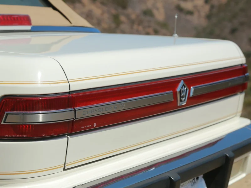1991 Chrysler TC by Maserati Base 19