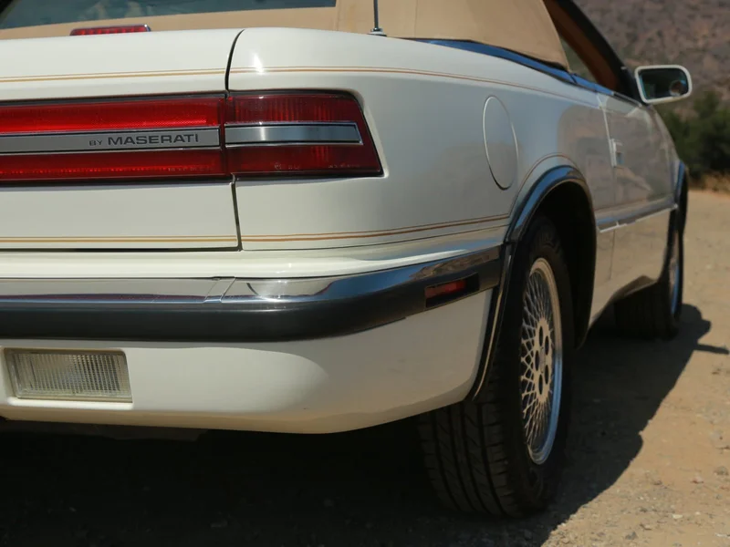 1991 Chrysler TC by Maserati Base 21