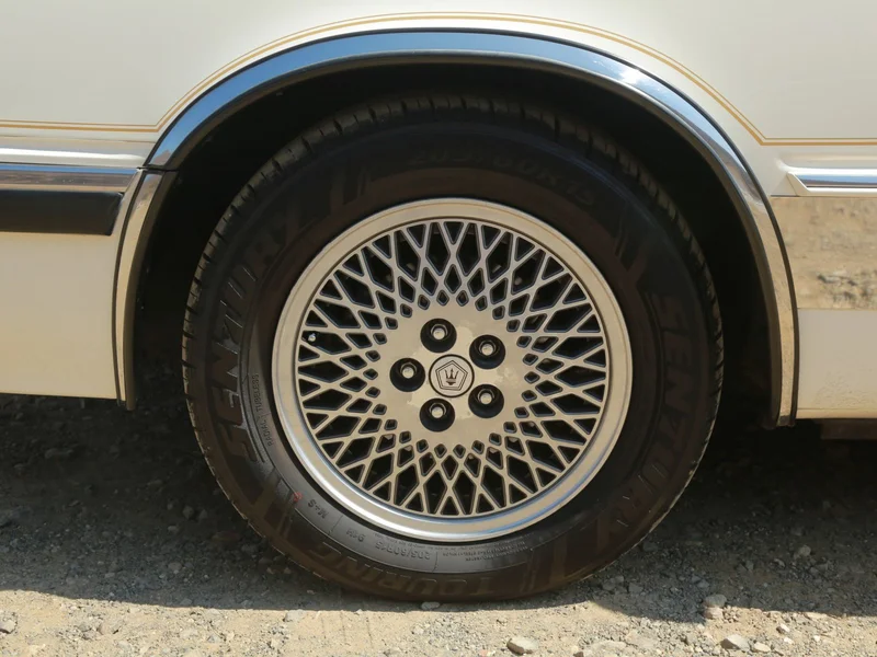 1991 Chrysler TC by Maserati Base 33