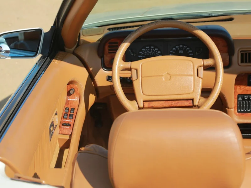 1991 Chrysler TC by Maserati Base 37