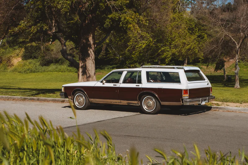 1981 Oldsmobile Cutlass Cruiser Base 4